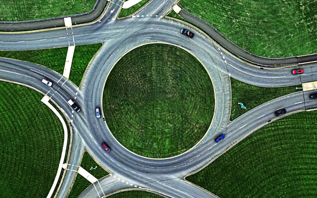 When changing jobs improves corporate mobility options